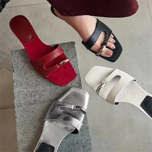 Designer Low Heel Slippers for Women Summer Sandals Casual Beach Slides Fashion Red Ladies Mules Metal Decor Flip Flops