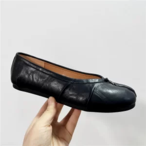 Split Toe Women Ballet Flats Fashion Tabi Shoes Casual Slip-on Loafers Ladies Pleated Leather Espadrilles Zapatillas Mujer